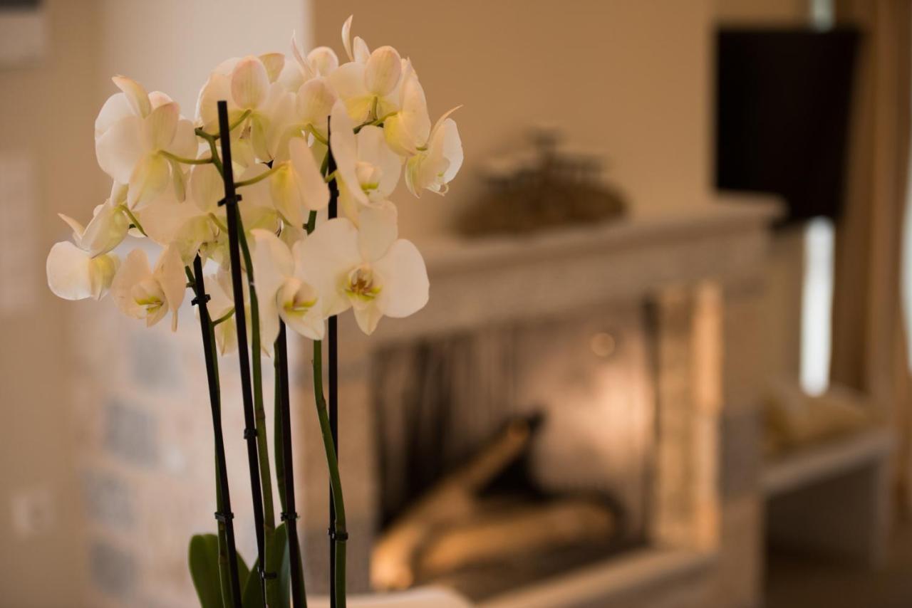 Efmar Exclusive Residences Gythio Bagian luar foto